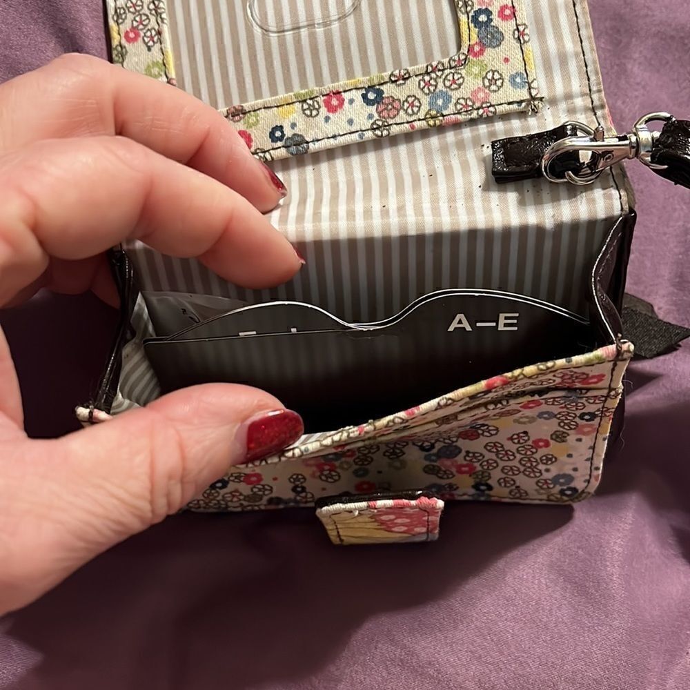 Thirty-One Wristlet Wallet - Picture 5 of 6